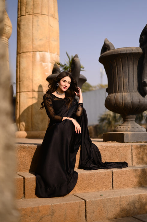 Rose Black Embroided - Saree