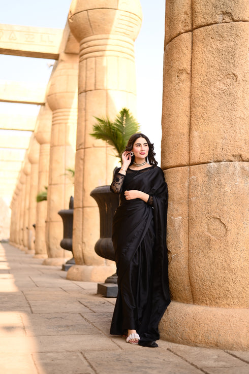 Rose Black Embroided - Saree