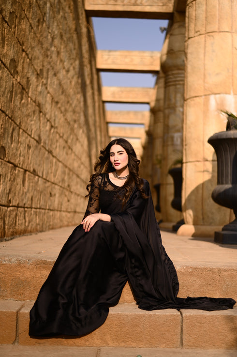 Rose Black Embroided - Saree