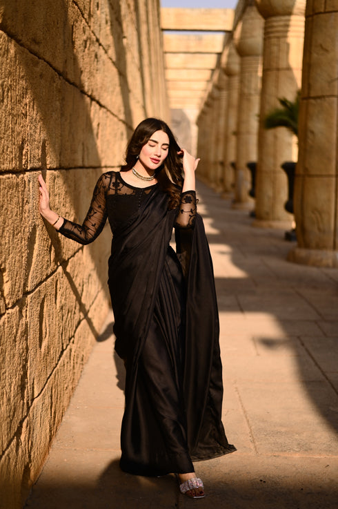 Rose Black Embroided - Saree