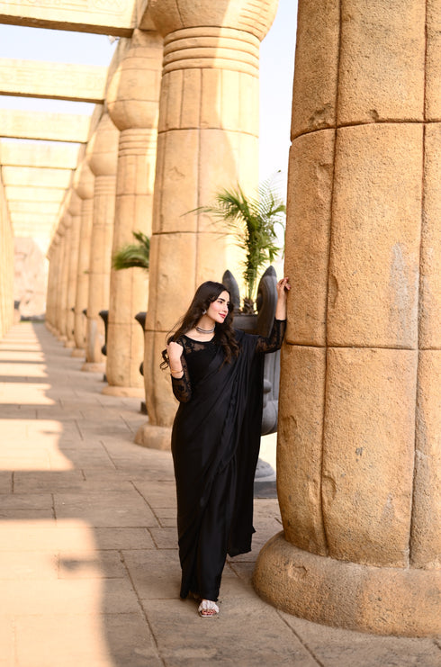 Rose Black Embroided - Saree
