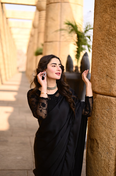 Rose Black Embroided - Saree