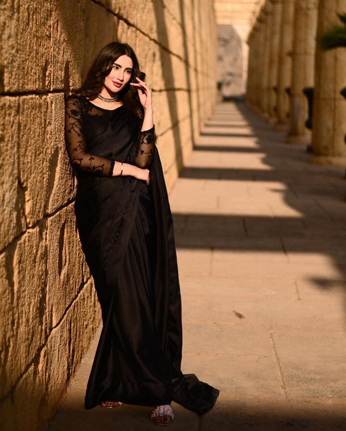 Rose Black Embroided - Saree